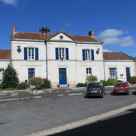 L'Ancien Hotel De Ville Foussais Exterior photo