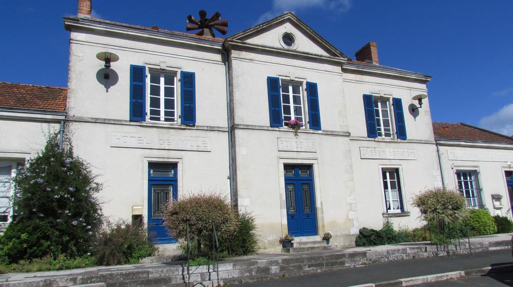 L'Ancien Hotel De Ville Foussais Exterior photo